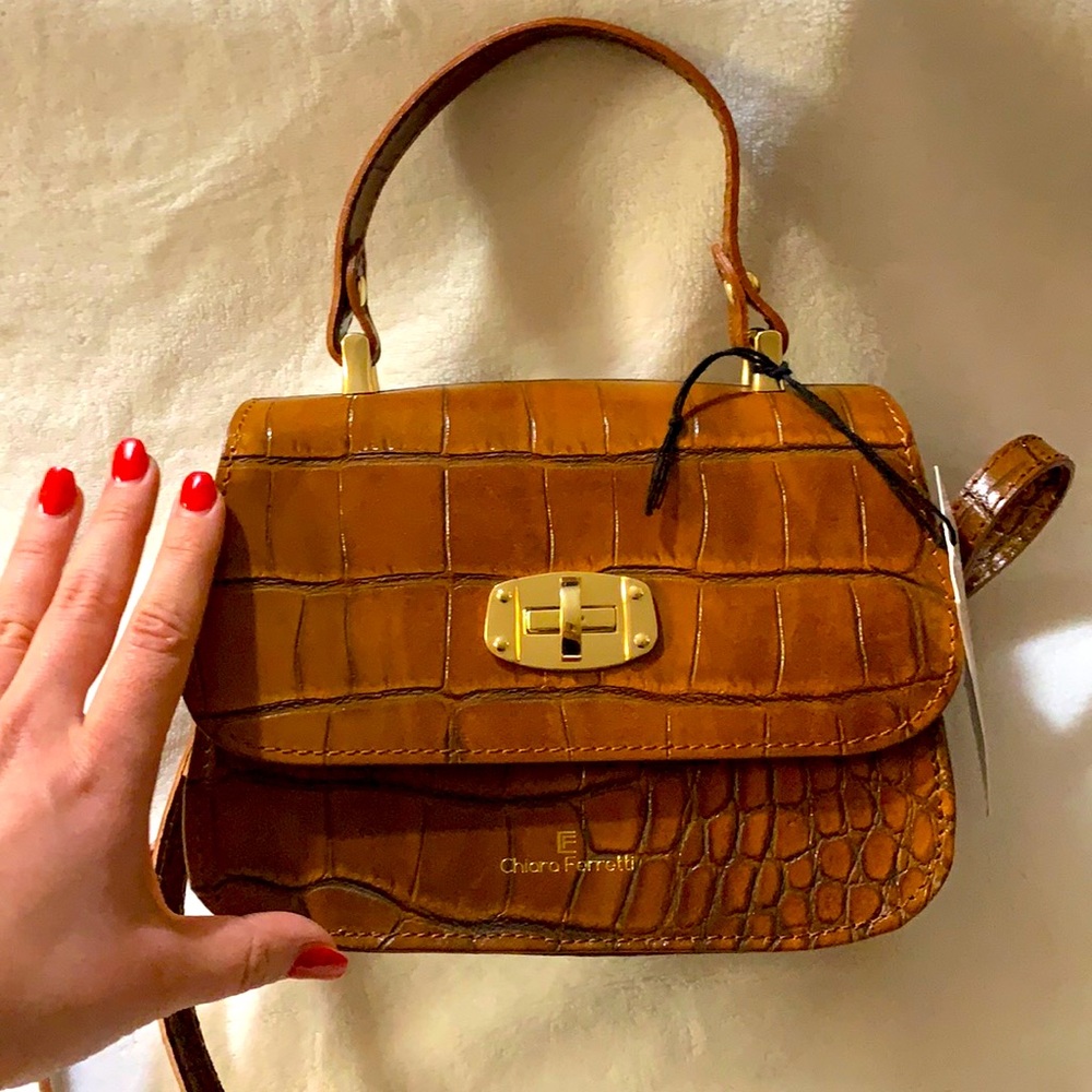 Italian genuine leather small bag.
